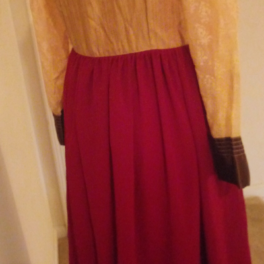 Dress - Picture 4 of 8